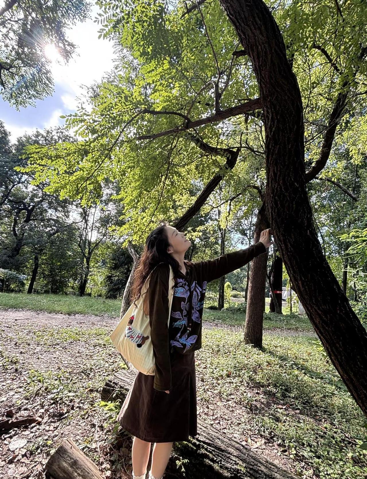 兰香如故追完了！剧中每个人物都能给人留下深刻印象，不过我还是最爱三妹妹主动跃迁−