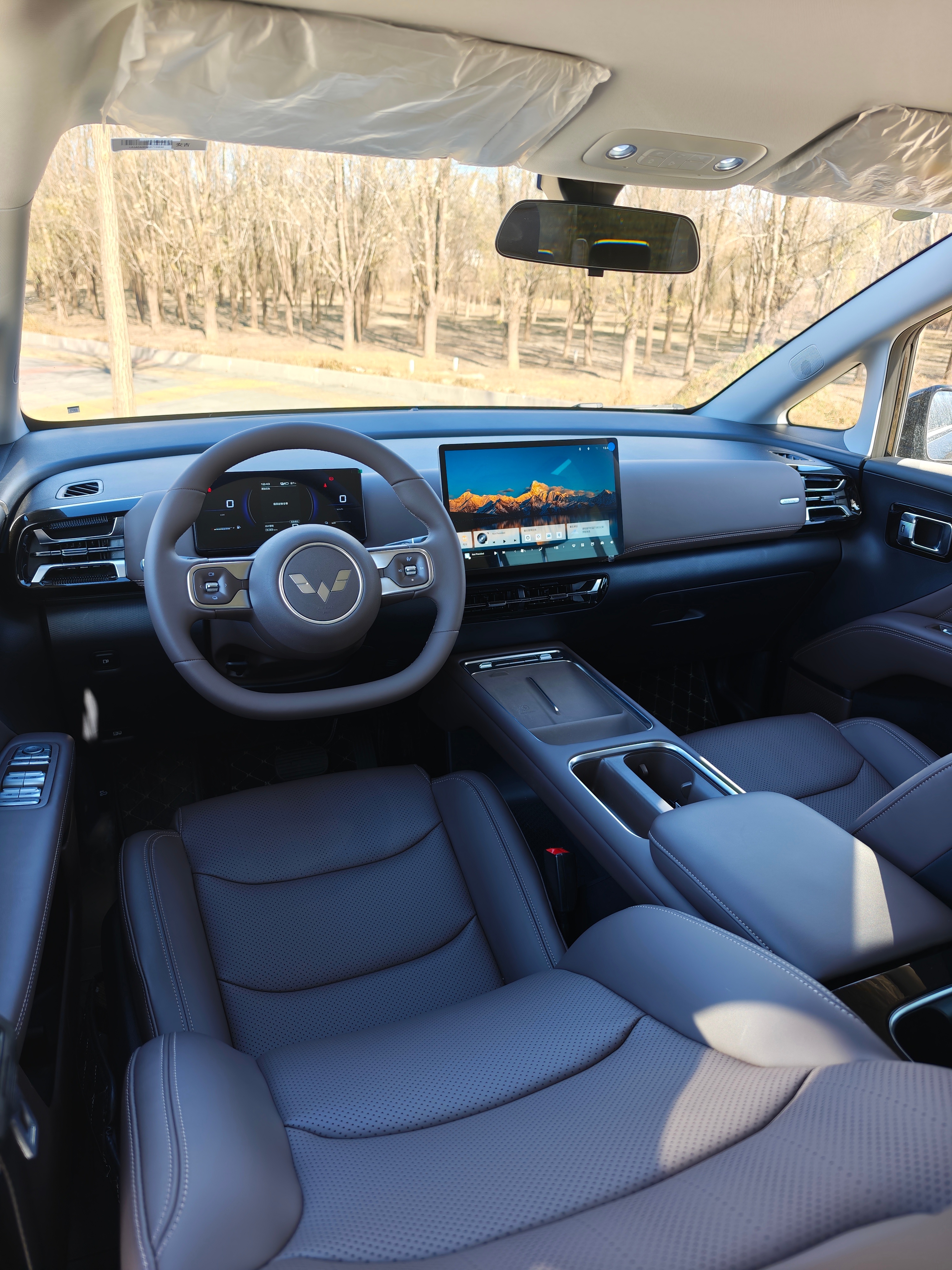 有一说一，我发现五菱和宝骏的内饰虽然不会显得多豪华，但没有土味儿，比很多更高级别