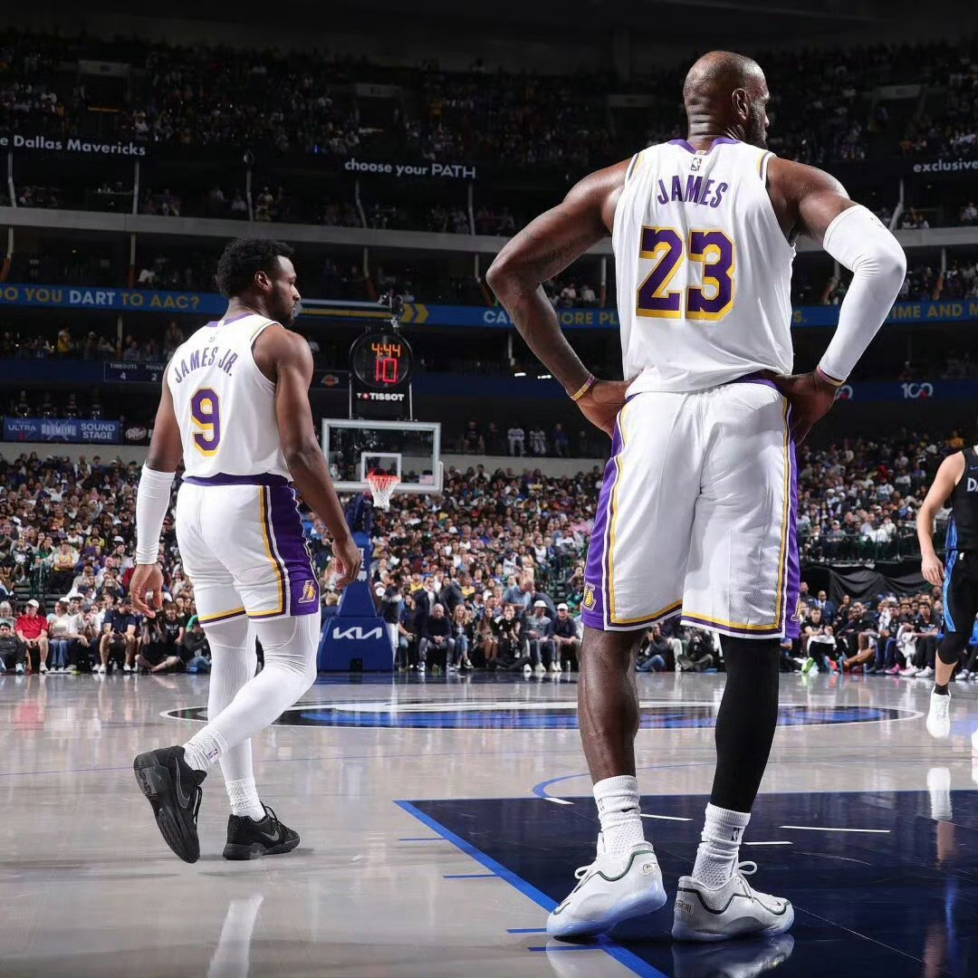 世界杯结束了是吧？该轮到我詹了吧？NBA西班牙冠军