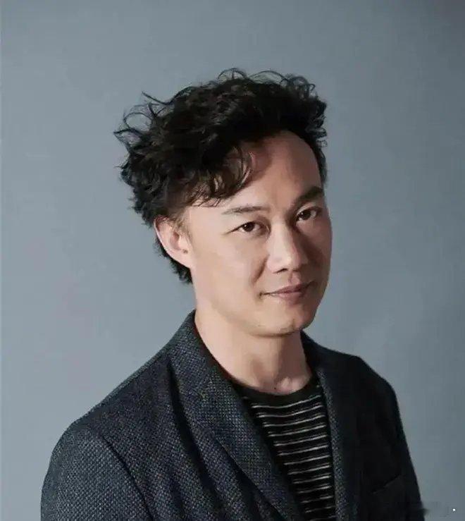 陈奕迅冲上热搜！6月11日，陈奕迅突然冲上了热搜，只因为他的工作室发文，称陈奕迅