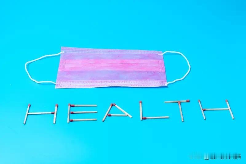 人到中年，钱确实重要，毕竟要应对各种生活开销。但除了钱，健康和心态同样无价。
健