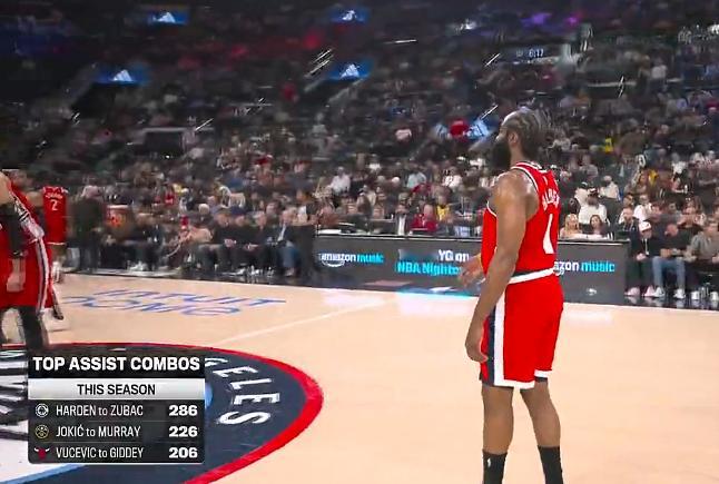 ▲祖巴茨还是吃的太饱了！！洛杉矶快船