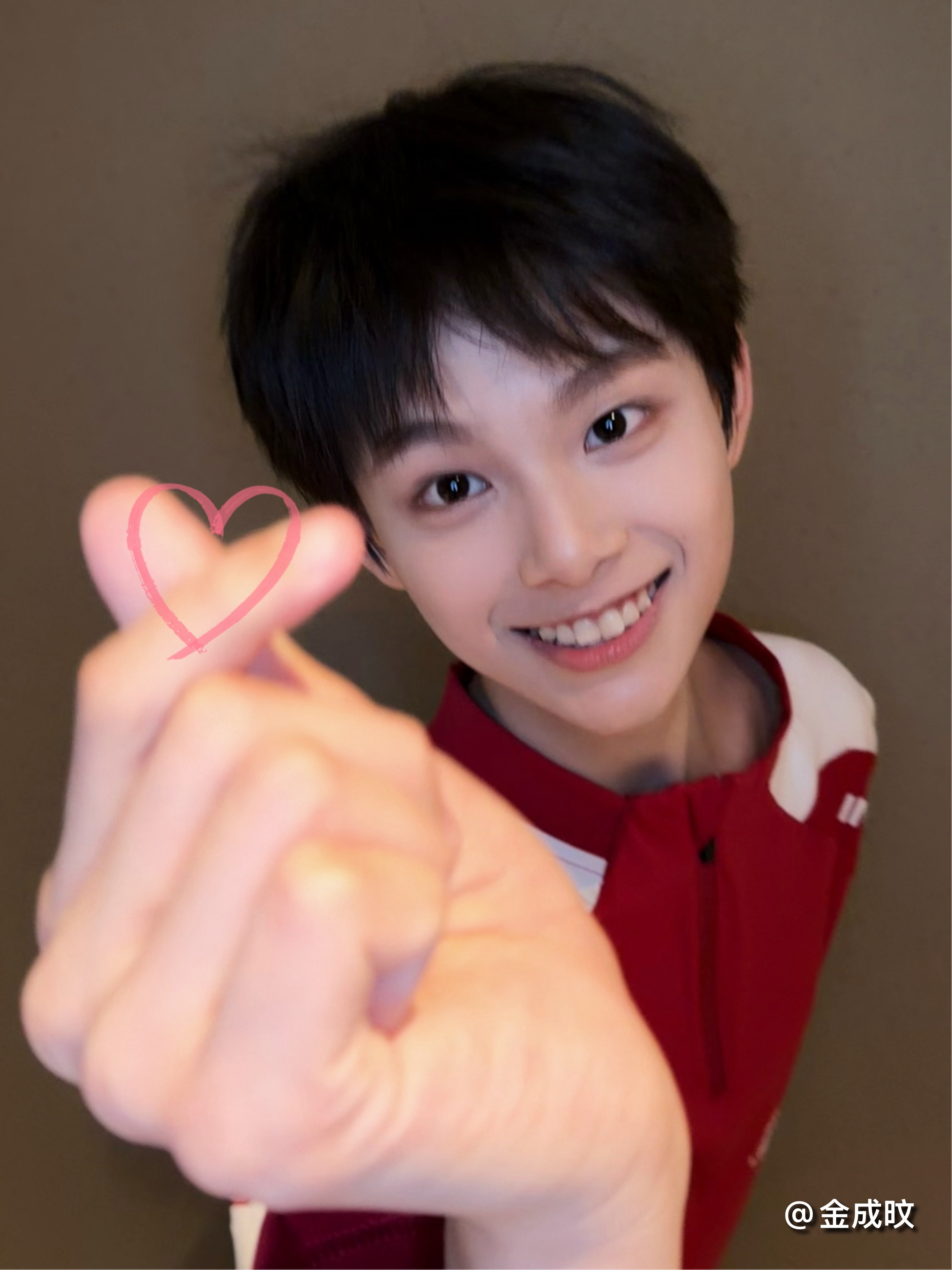 有没有比世界更大的东西 我要给他 