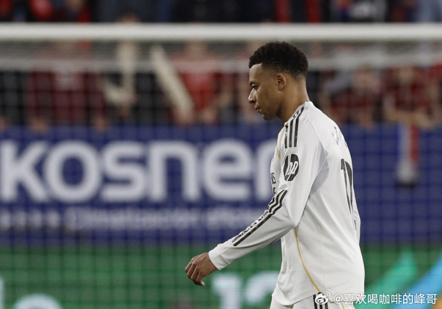 名记罗马诺报道，姆巴佩能否出战首回合欧冠存疑。罗马诺写道：“姆巴佩周日将从巴黎返