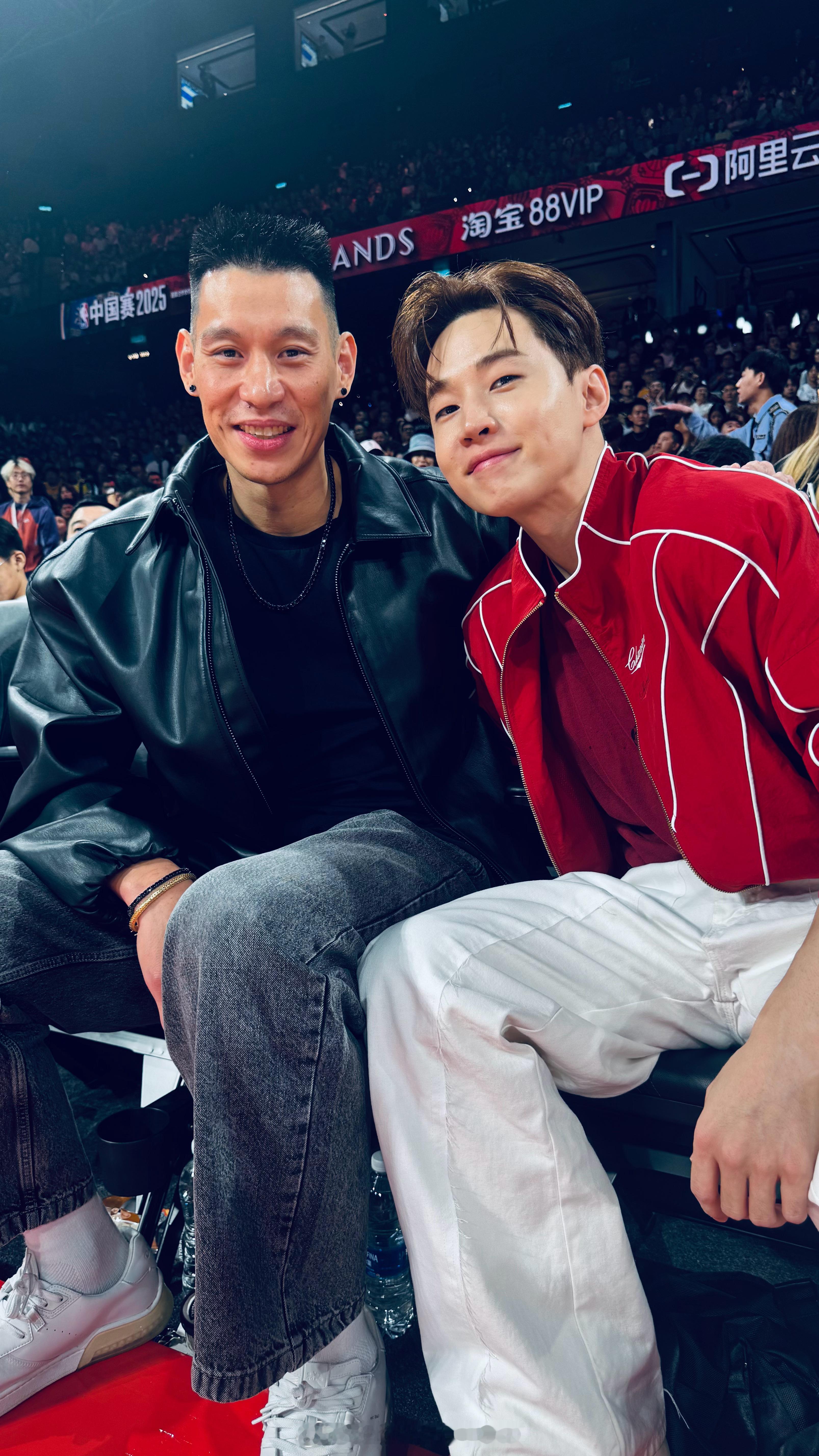 今天的中场表演太牛了！拉小提琴🎻弹钢琴🎹唱歌🎤跳舞🕺nba中国赛2025