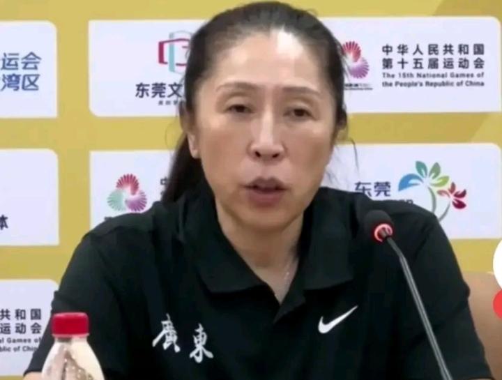 好消息好消息，前中国女篮主教练郑薇指导终于再一次就业了，这一次郑薇指导终于在广东