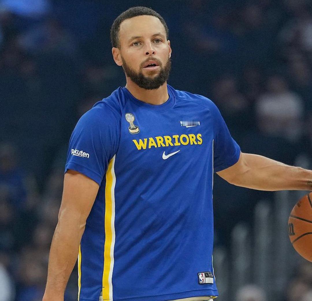 科尔谈斯蒂芬·库里：“他是这一切成就的根源。他是我们的蒂姆·邓肯，是我们银河系的