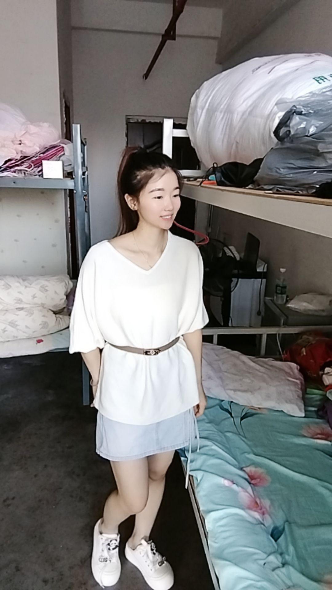 女人如果没有经济来源没有工作，就算你人品再好，在别人眼里你都毫无价值...