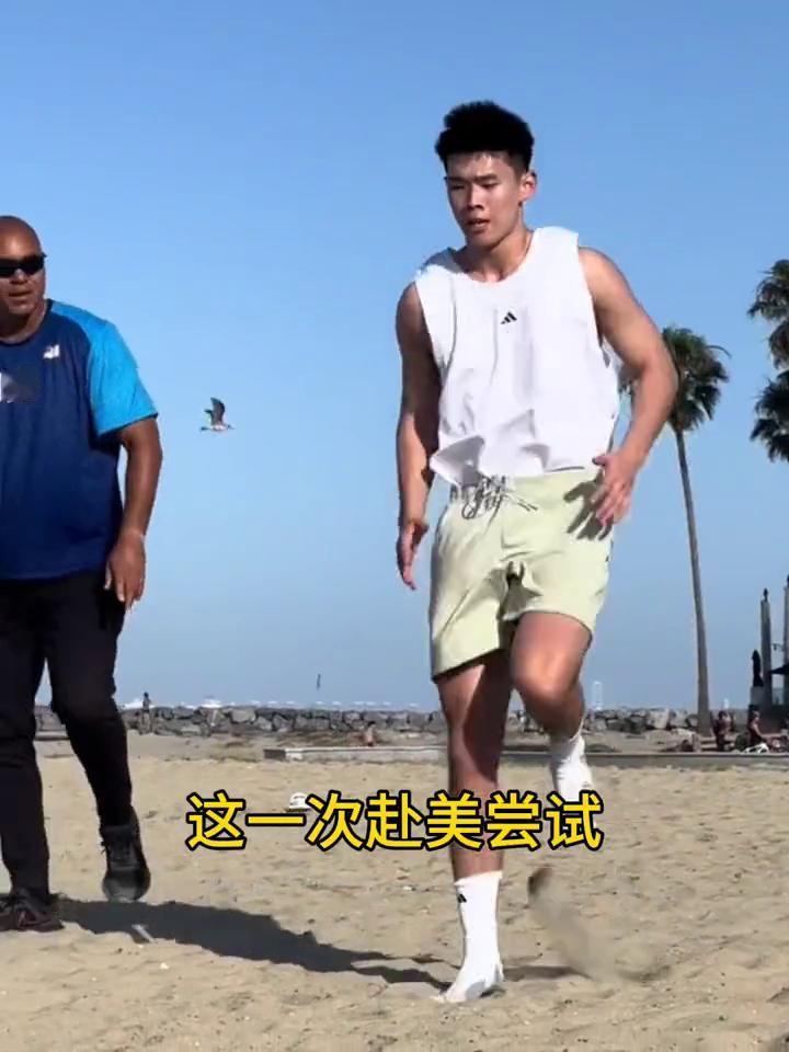 葳时刻，眼里有光。
都好起来了，林威加盟俄勒冈大学，并且每场将给予15-20分钟