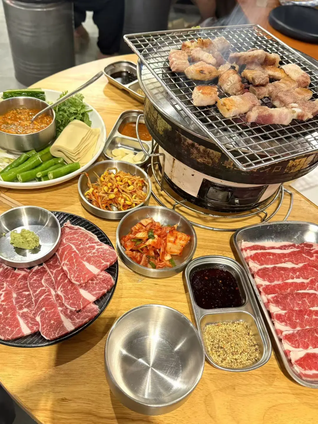 韩式烤肉 生活打不败大口吃饭的人