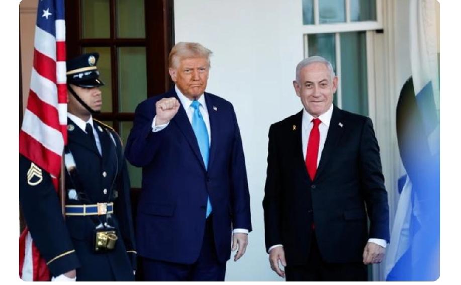 我正等着看一场大笑话呢！
据央视新闻报道，5日，美国总统特朗普称，以色列总统赫尔