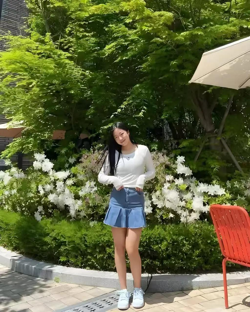 申裕斌不算漂亮，为什么没人讨厌，反而很多人喜欢她呢？这七点，说明了原因：

第一