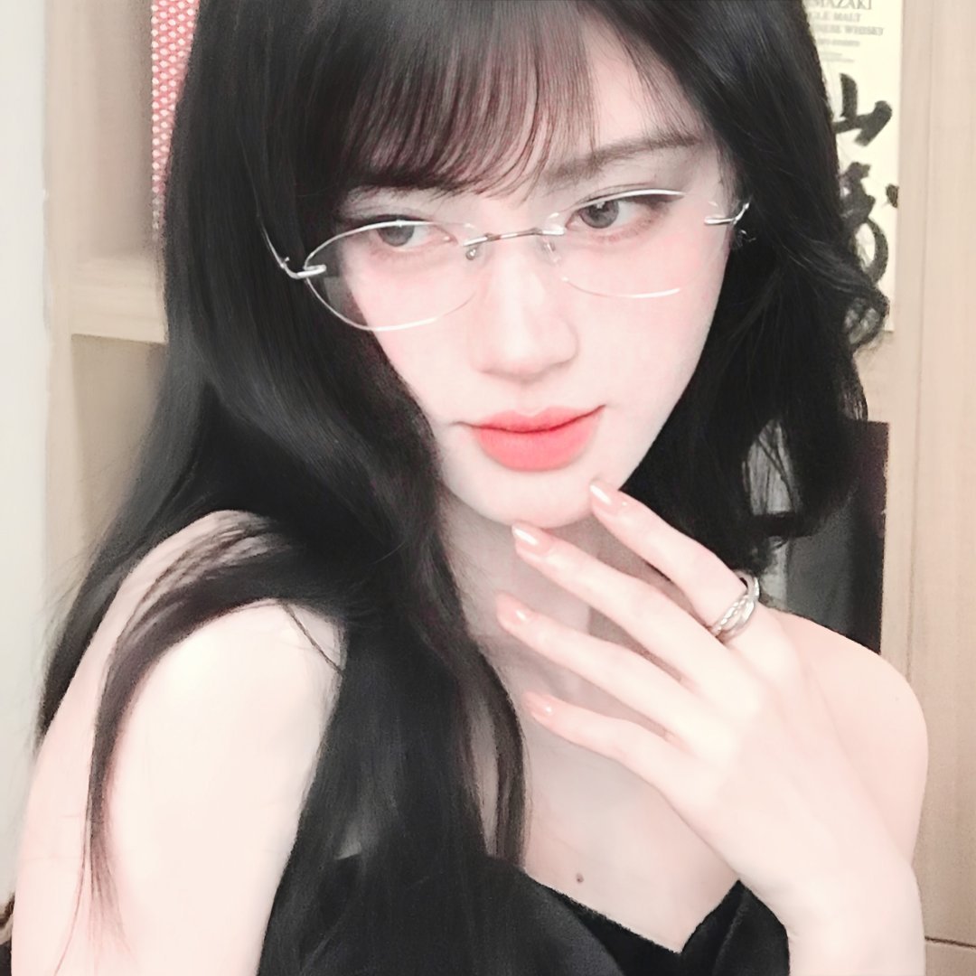 鞠婧祎[超话] 你的微笑在我的心尖闪耀，编织了每一个奇妙鞠婧祎双子星头像鞠婧祎鞠