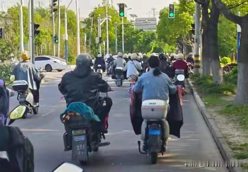 2026摩托车管理新政

以下为上文核心提炼，阅读约需1分钟。

🏍️ 新政核
