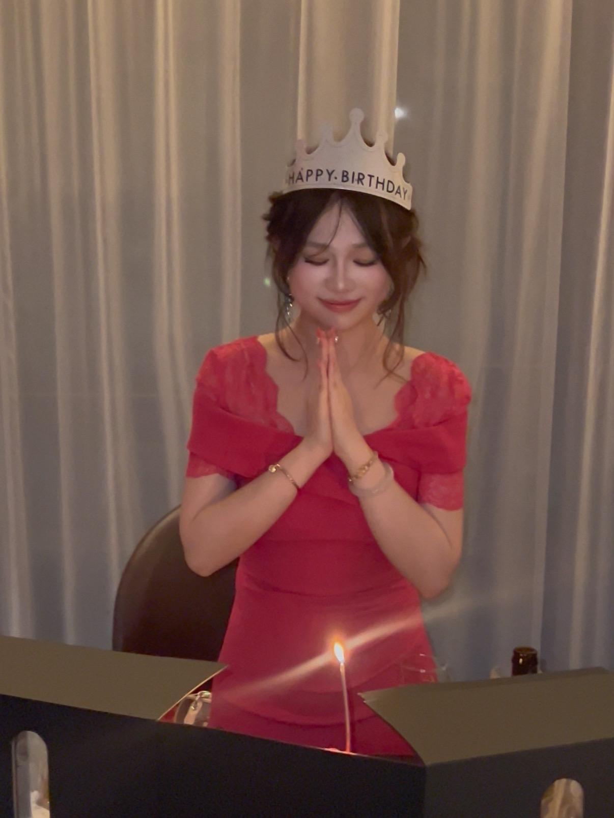 𝑯𝑩𝑫 一直有人真挚的庆祝我的存在 ✧₊˚𝙷𝙱𝙳 𝚝𝚘...