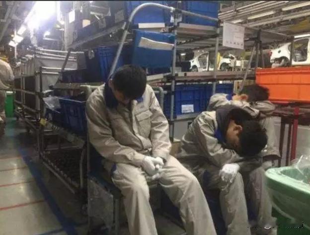 为啥西方国家总劝我们提高工人福利？
在西方发展的几百年里，经历过好几次经济大萧条