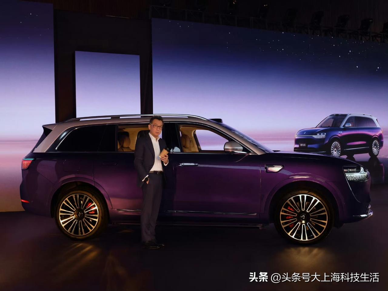 不得不说，花总当初选择问界 M9 确实是因为它的华为全栈智能科技和越开越安心的安