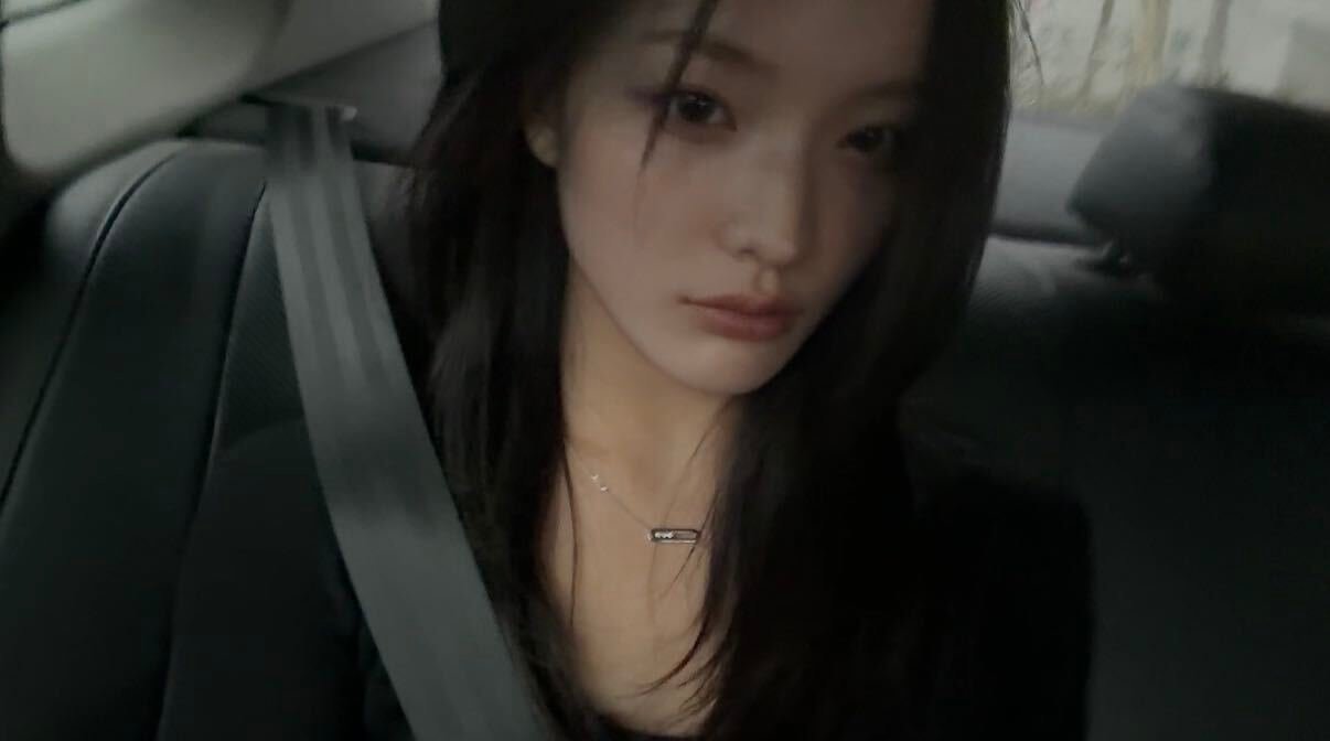 260925 Iroha更新成员推中秋节快乐哟~~😚🌙 ​​​