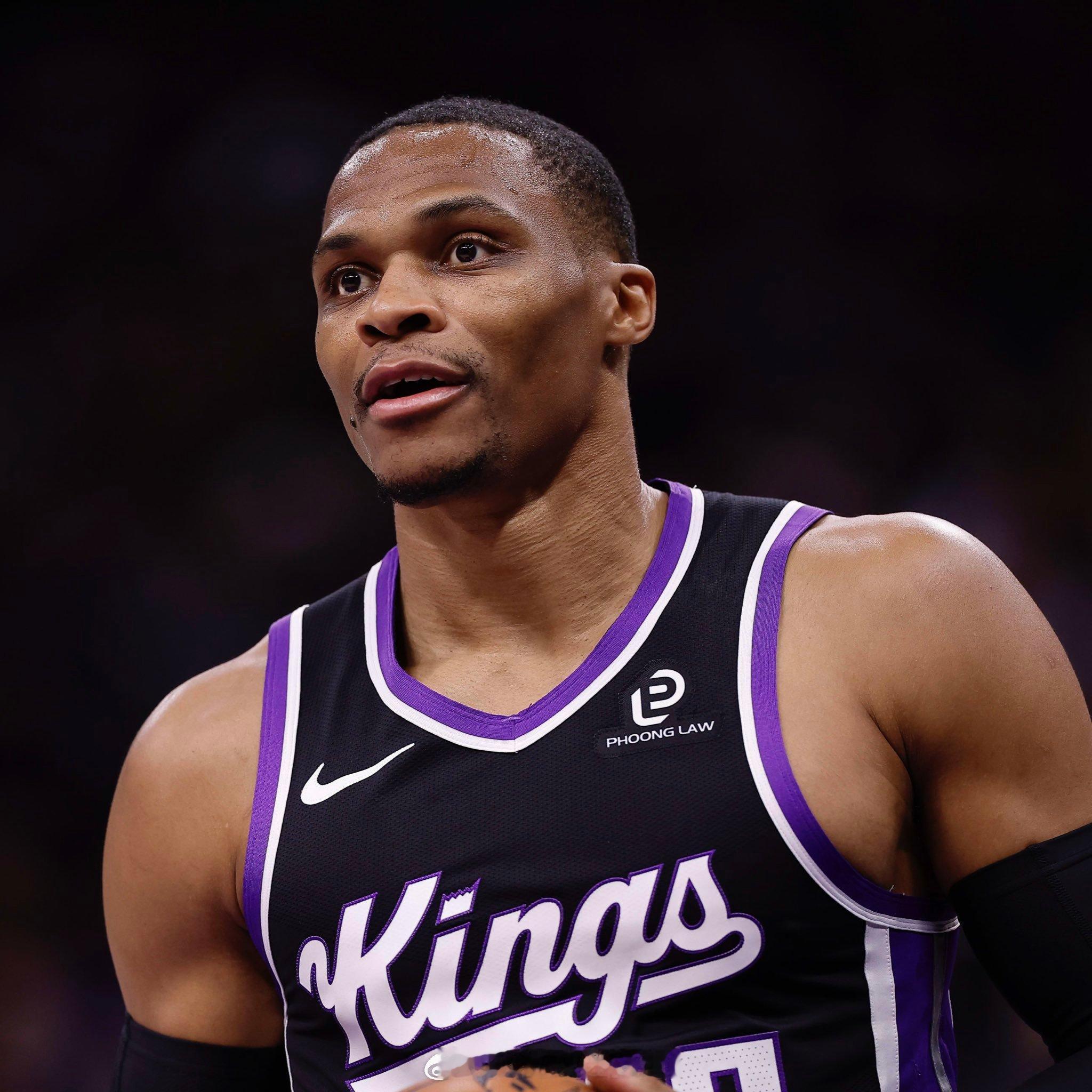 威少超越皮尔斯，升至NBA历史得分榜第18位。 