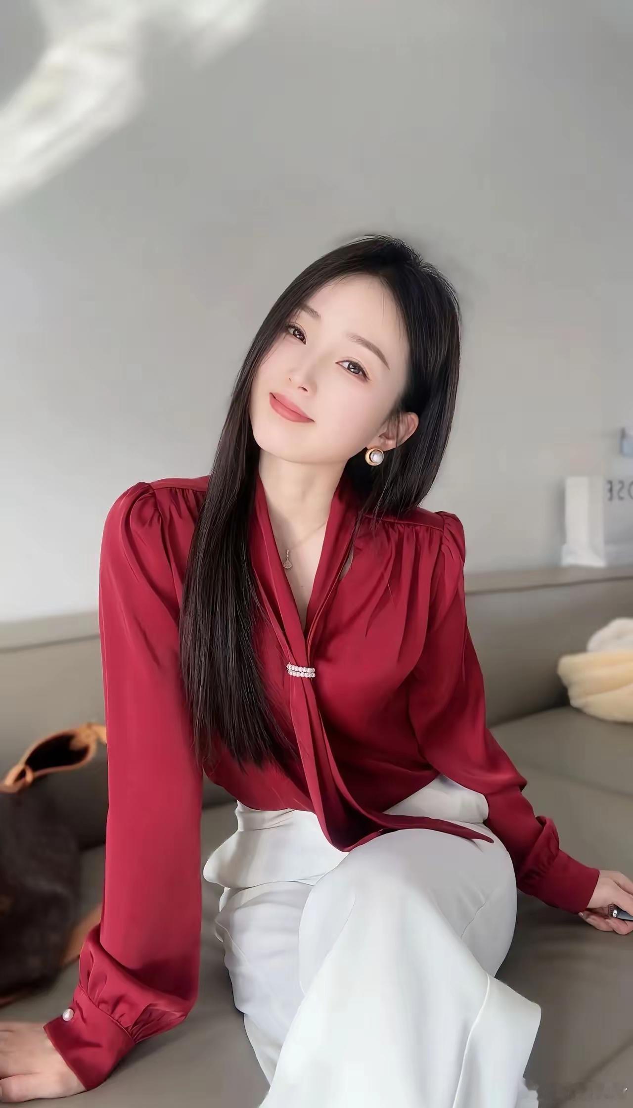 女人花小钱，让自己越变越美的8个小方法第一，保持好心态。第二，早睡早起。第三，多