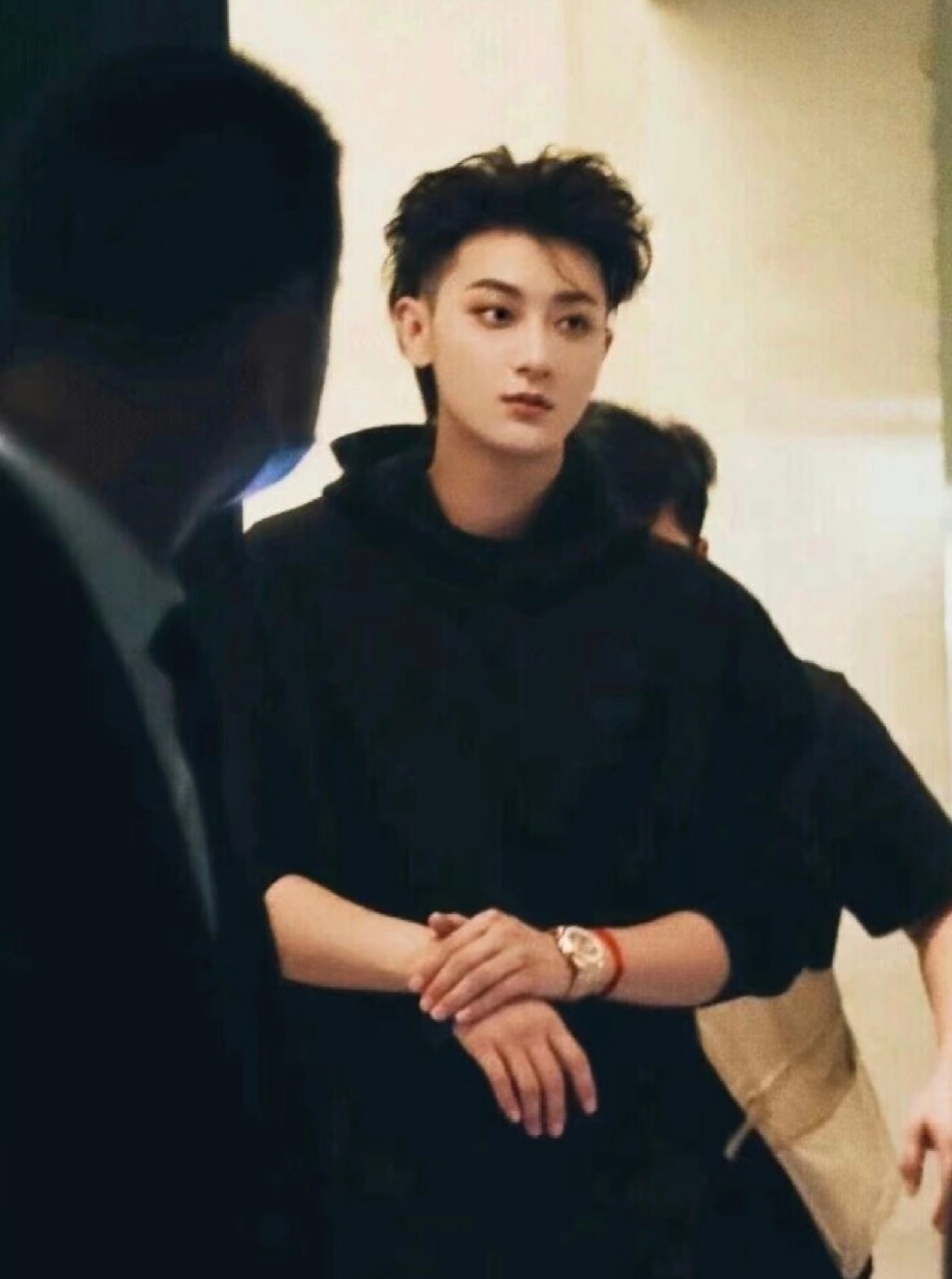 黄子韬休想从我嘴里抢走一颗药有些剧可能以前不太理解长大后反而能够理解，或许这也是