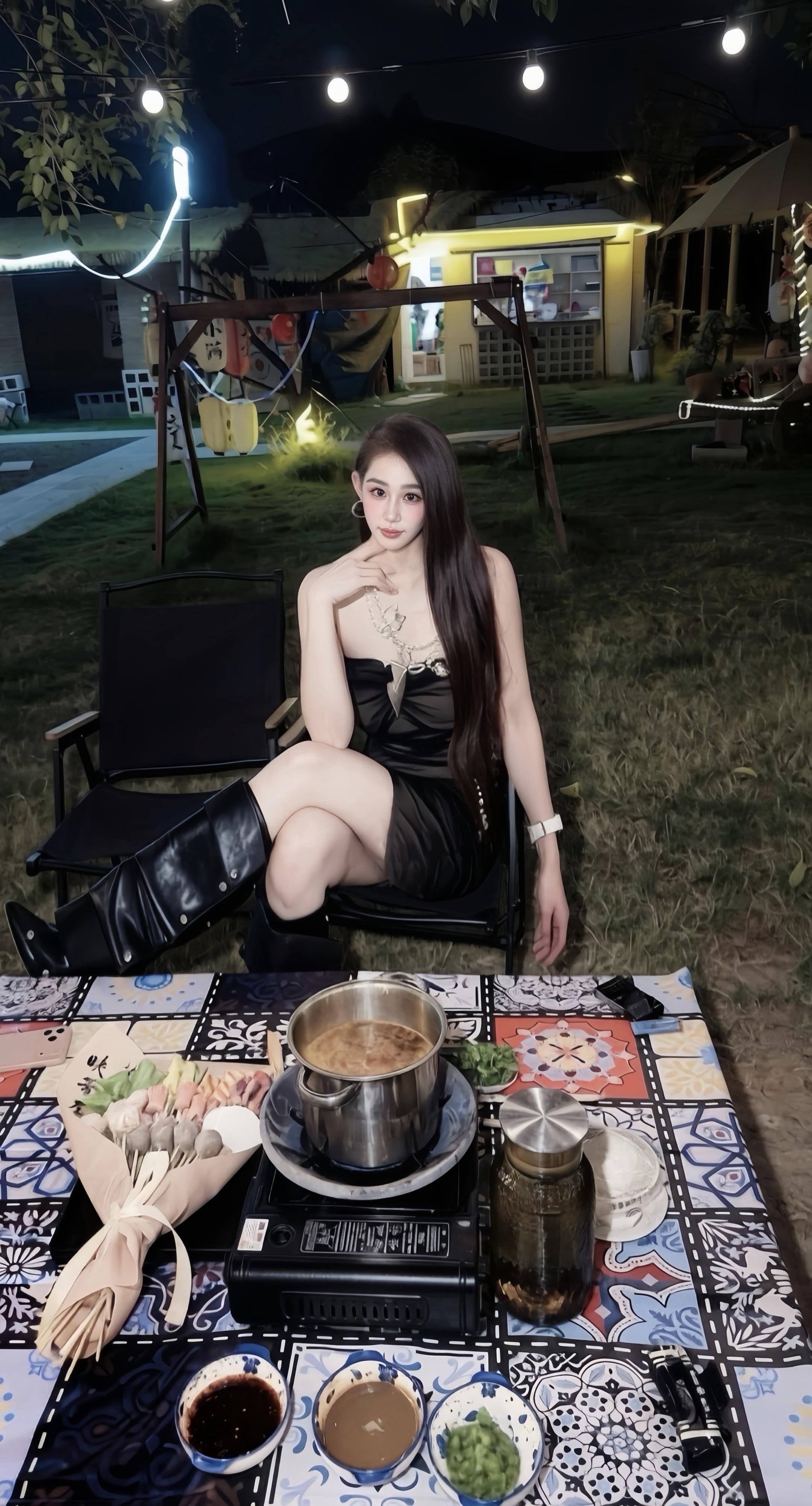 这个中秋我在望里过节，吃花束火锅🍲 这个中秋你跟家人你团圆了吗，藏在...