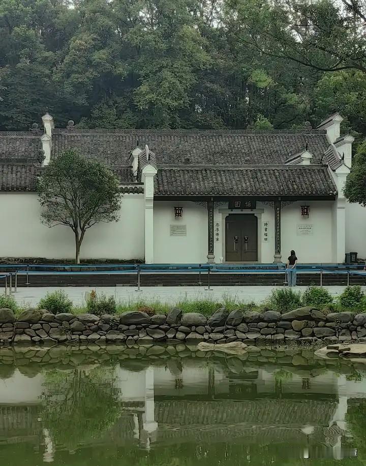有幸前往安沙棠坡恬园一游！这座位于长沙县的清代建筑古雅别致，依山傍水，景色宜人。