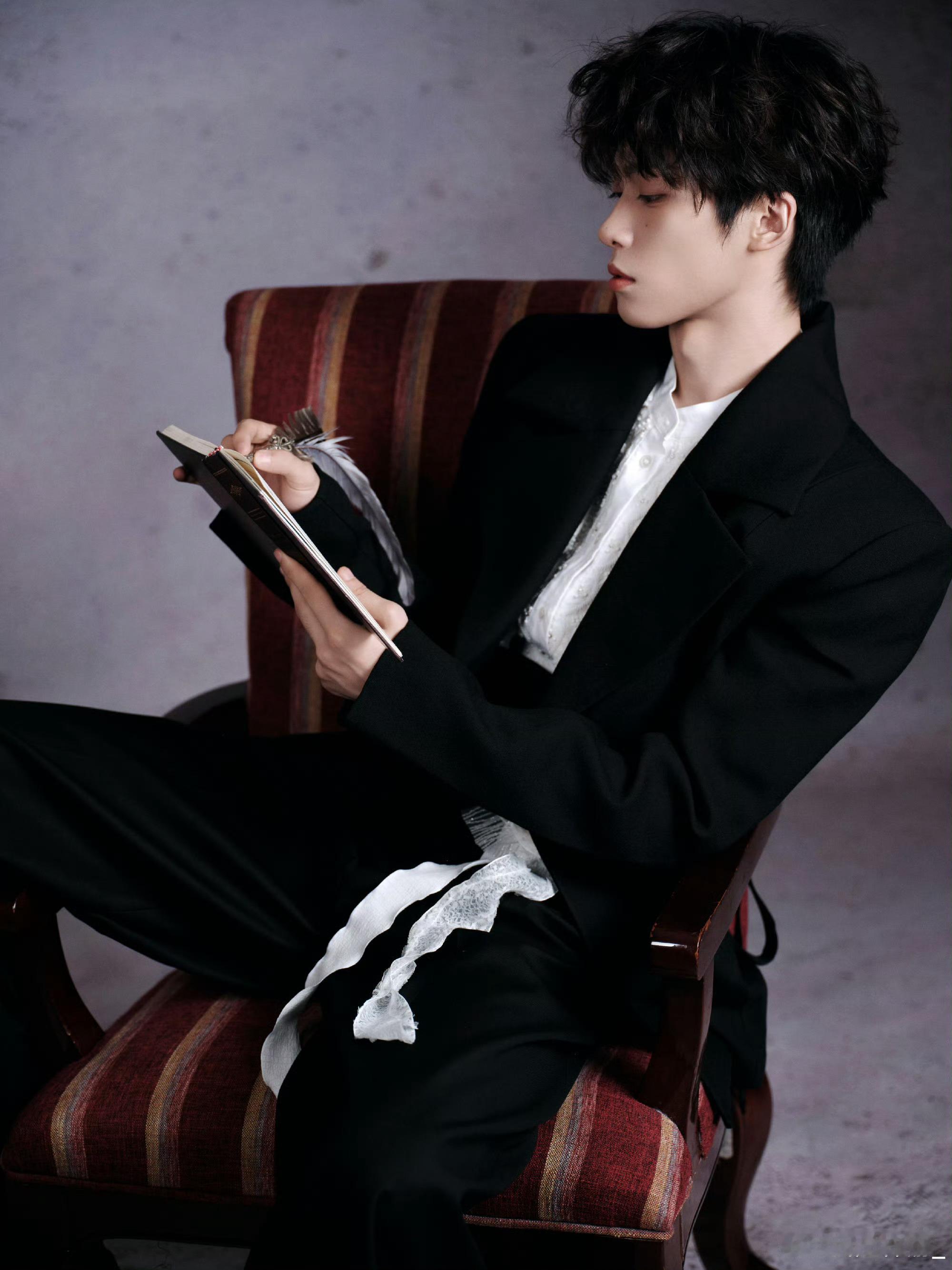 抵制无底线的追星行为对私生行为零容忍追星不摘星保持距离远离艺人私生活 