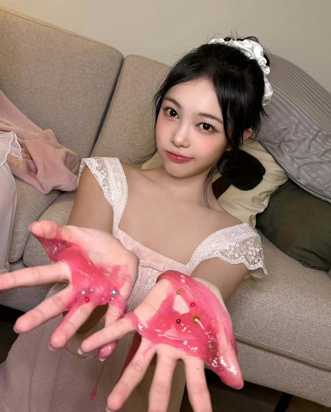 是身上快溢出屏幕的古灵精怪鬼马少女感…💕 ​​​