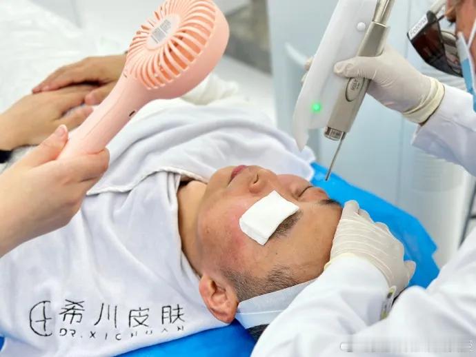 超声炮不能用于皮肤科了？我们还能做什么光电抗衰呢？其实选择并不少。[并不简单]比