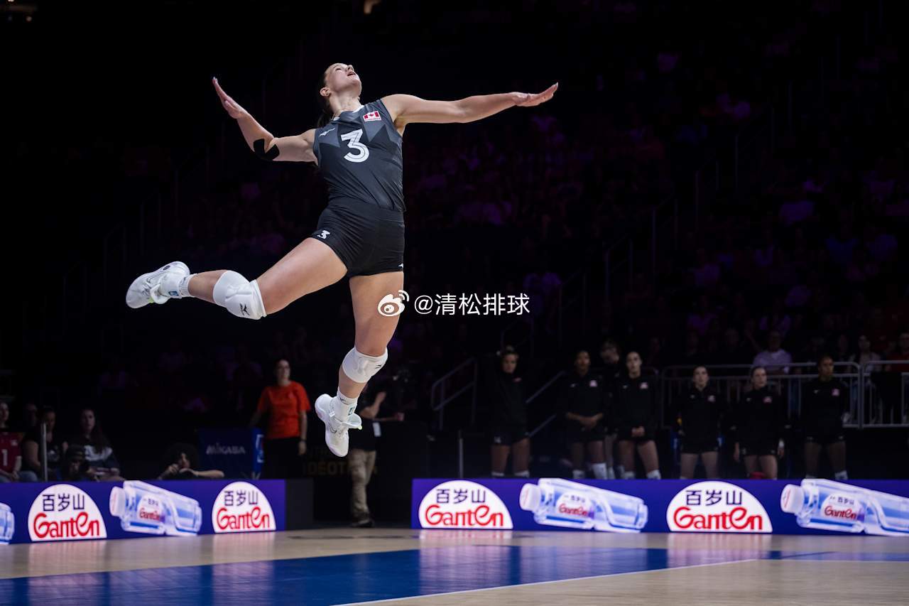 【加拿大女排横扫美国女排获世联赛首胜】2026年世界女排联赛加拿大魁北克站，东道