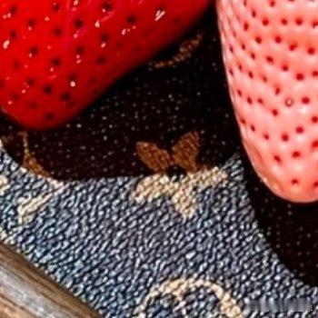 晚安 晚安，面朝大海，春暖花开，给自己的心一个港湾，盛风盛雨盛欢笑；给自己的心一