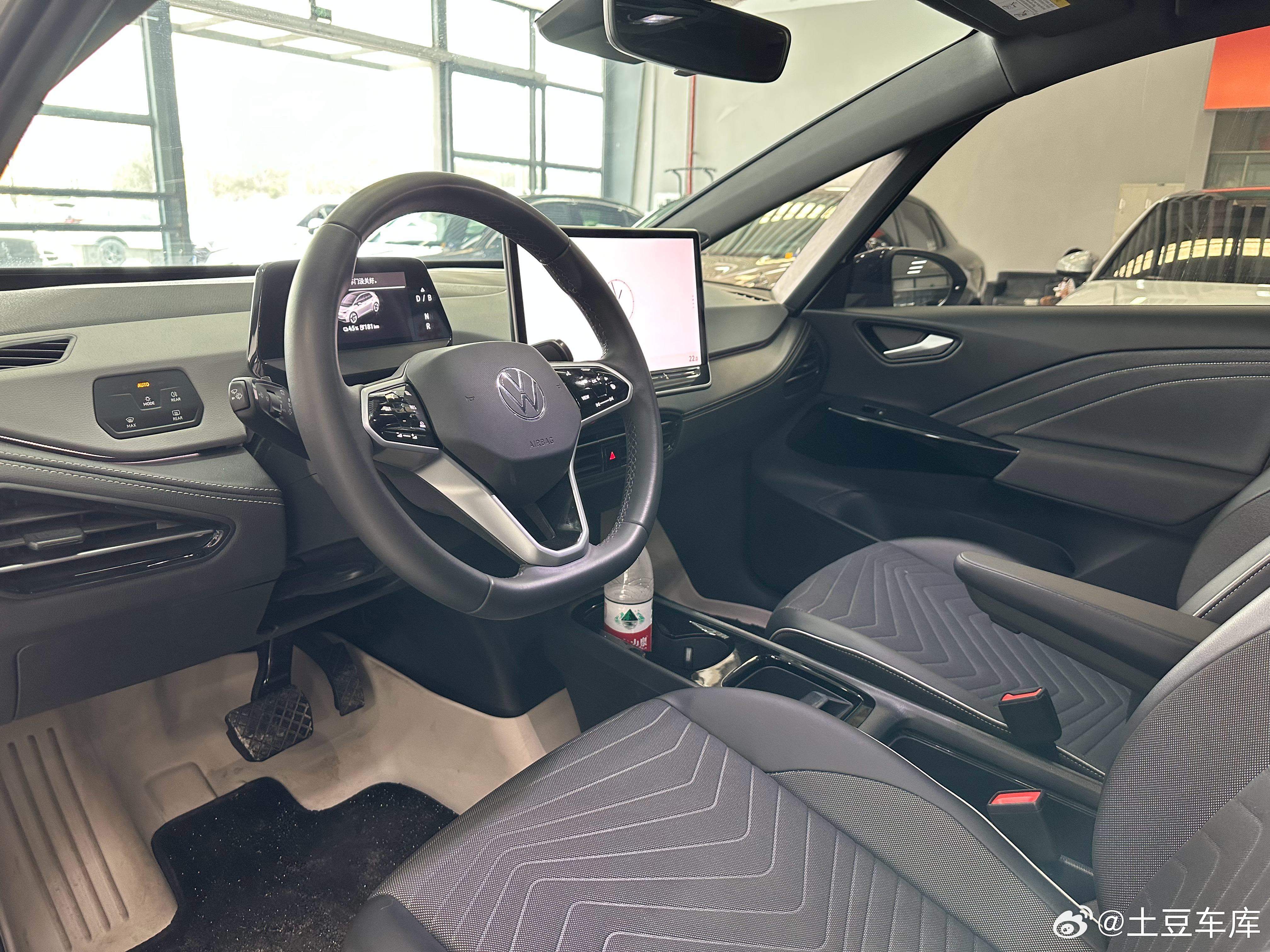 大众ID3顺利交付2025款 出众版 3万公里原车漆 服役于南京朋友私人订制 合