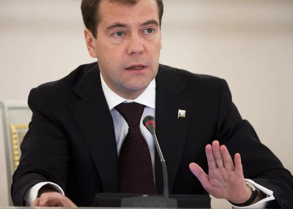 英法被曝密谋援乌核武，俄方表示如有必要将采取对等回应！世界站在危险边缘，二战后的