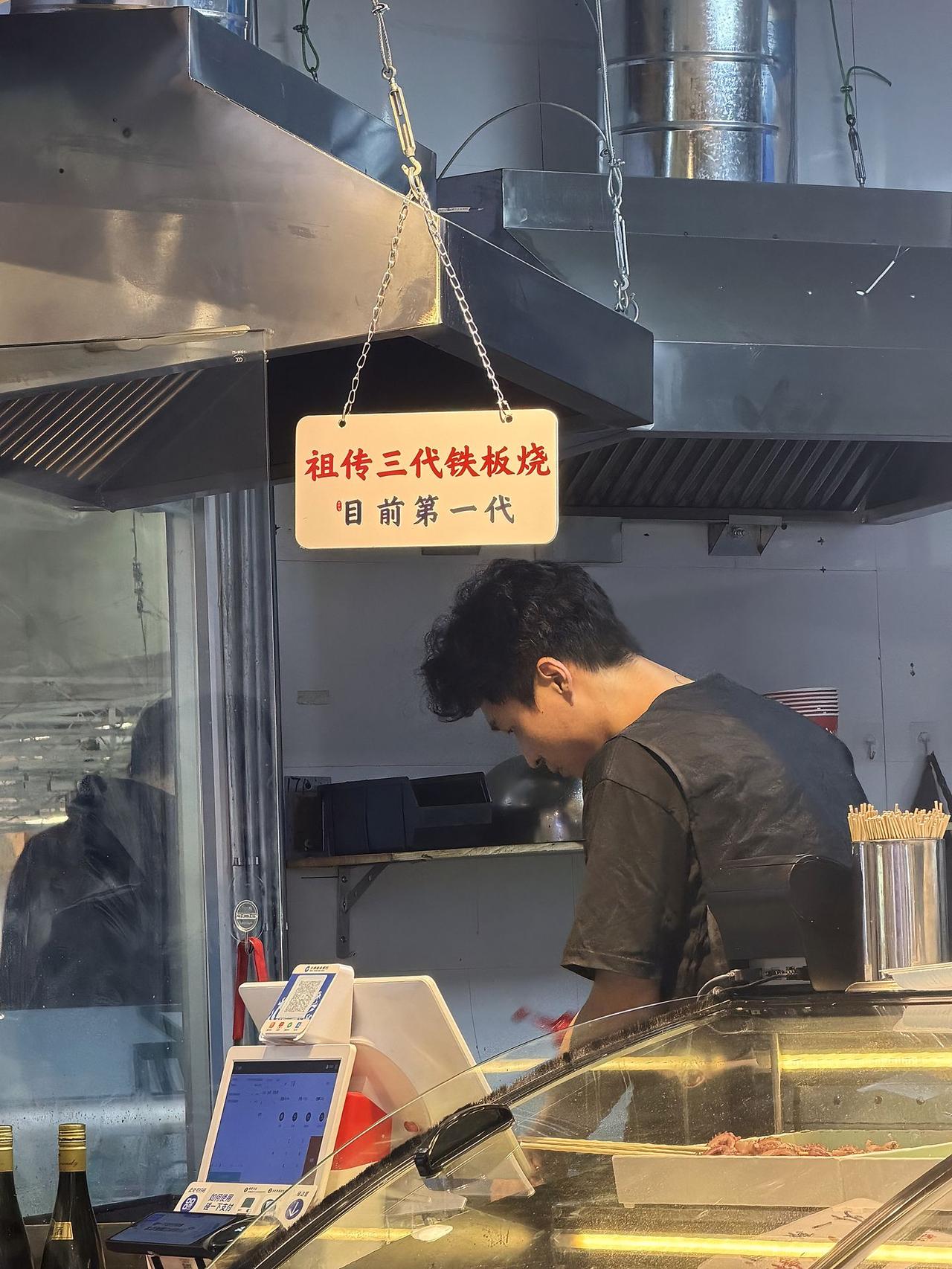 “因为你太独立  倔强又强势  不善言辞  不会低头  不会撒娇 所以你失去很多