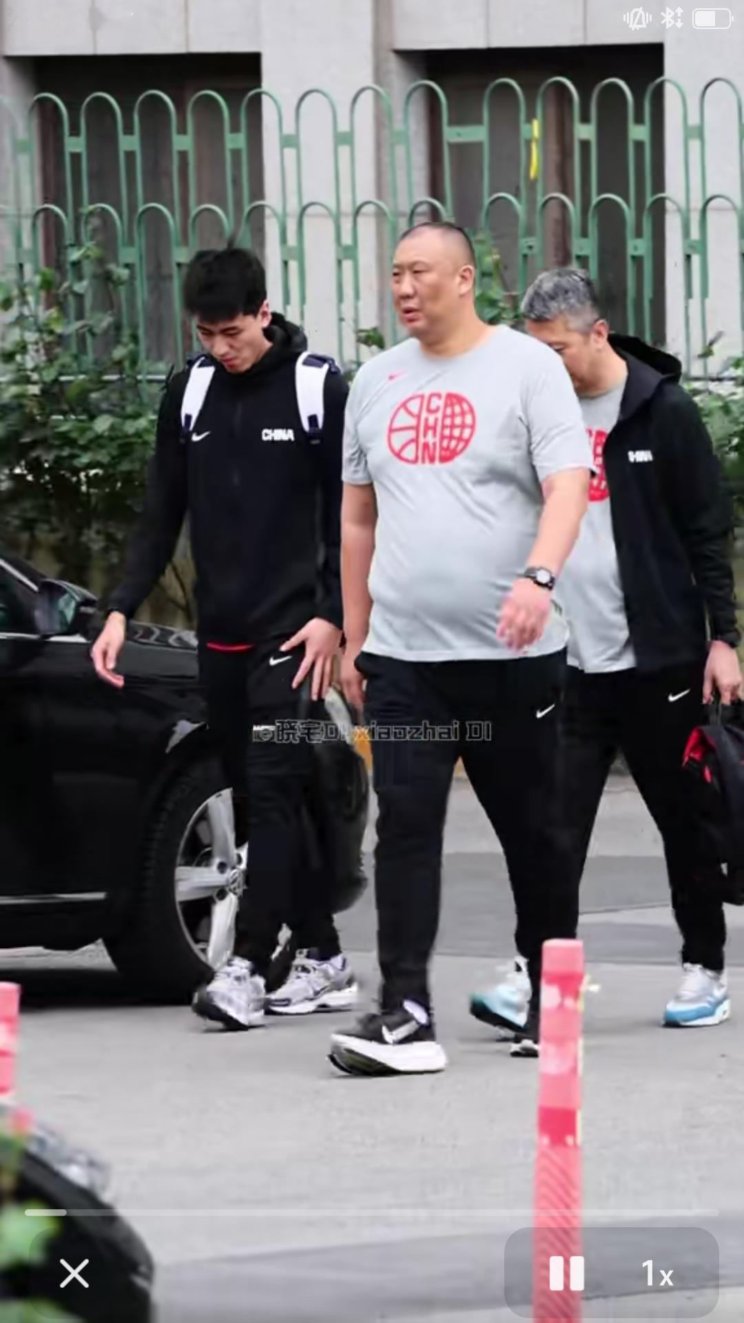 【为了备战明年男篮世界杯和2028年奥运会，目前中国男篮年轻球员训练营在北京积极