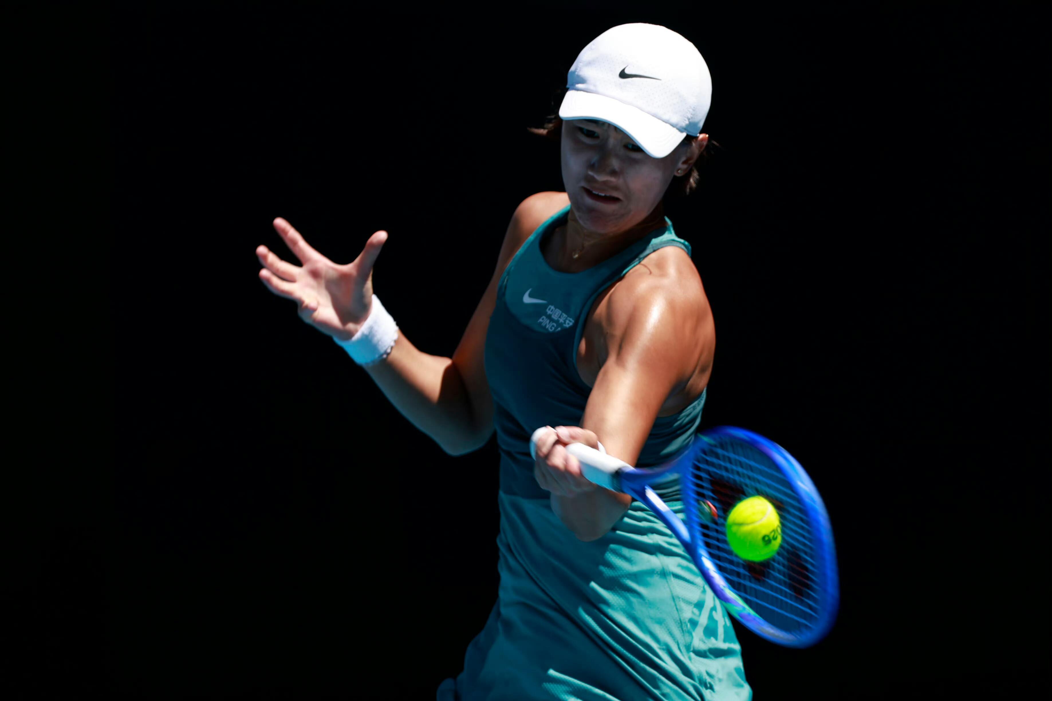 王曦雨1比2纳瓦罗  王曦雨无缘澳网32强🎾澳网2025女单次轮，中国金花王曦