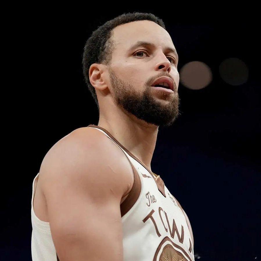 库里确认缺席今天对阵湖人比赛。湖人vs勇士