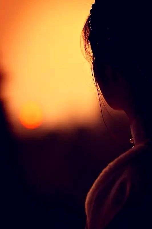 重刷《步步惊心》才看懂，若曦哪是“意难平”？她分明是自己把自己架火上烤！

一个