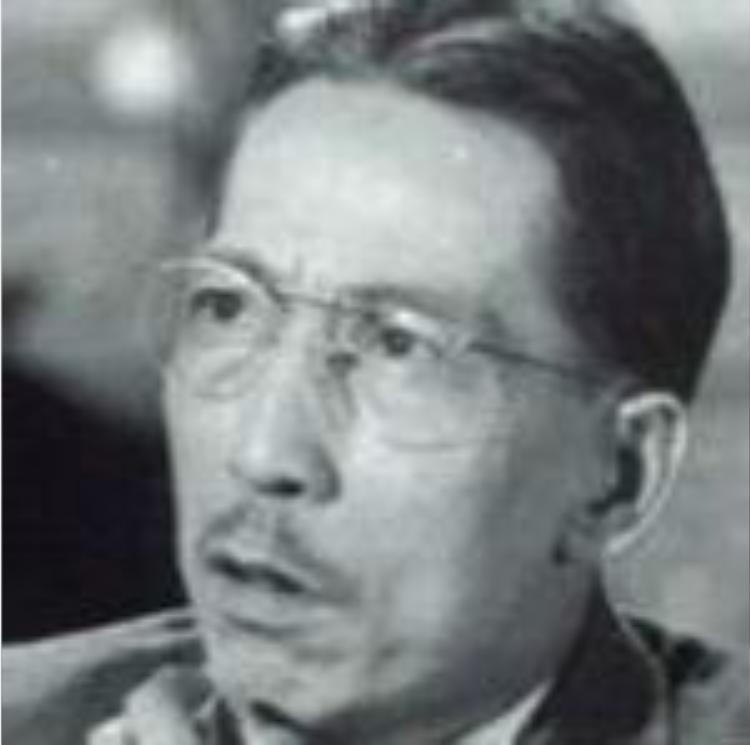 伊秋水（1904年—1955年5月14日），原名伊景荣，籍贯广东宝安，香港193