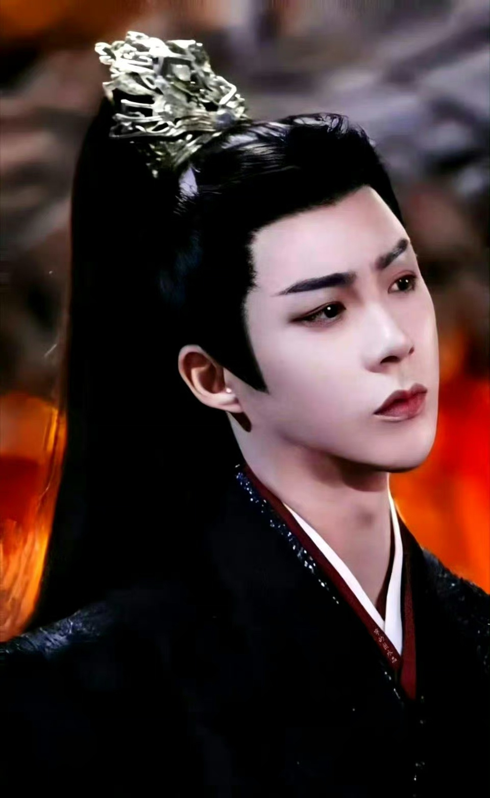 感觉刘宇宁的颜值好像也没比张凌赫差多少吧？ ​​​