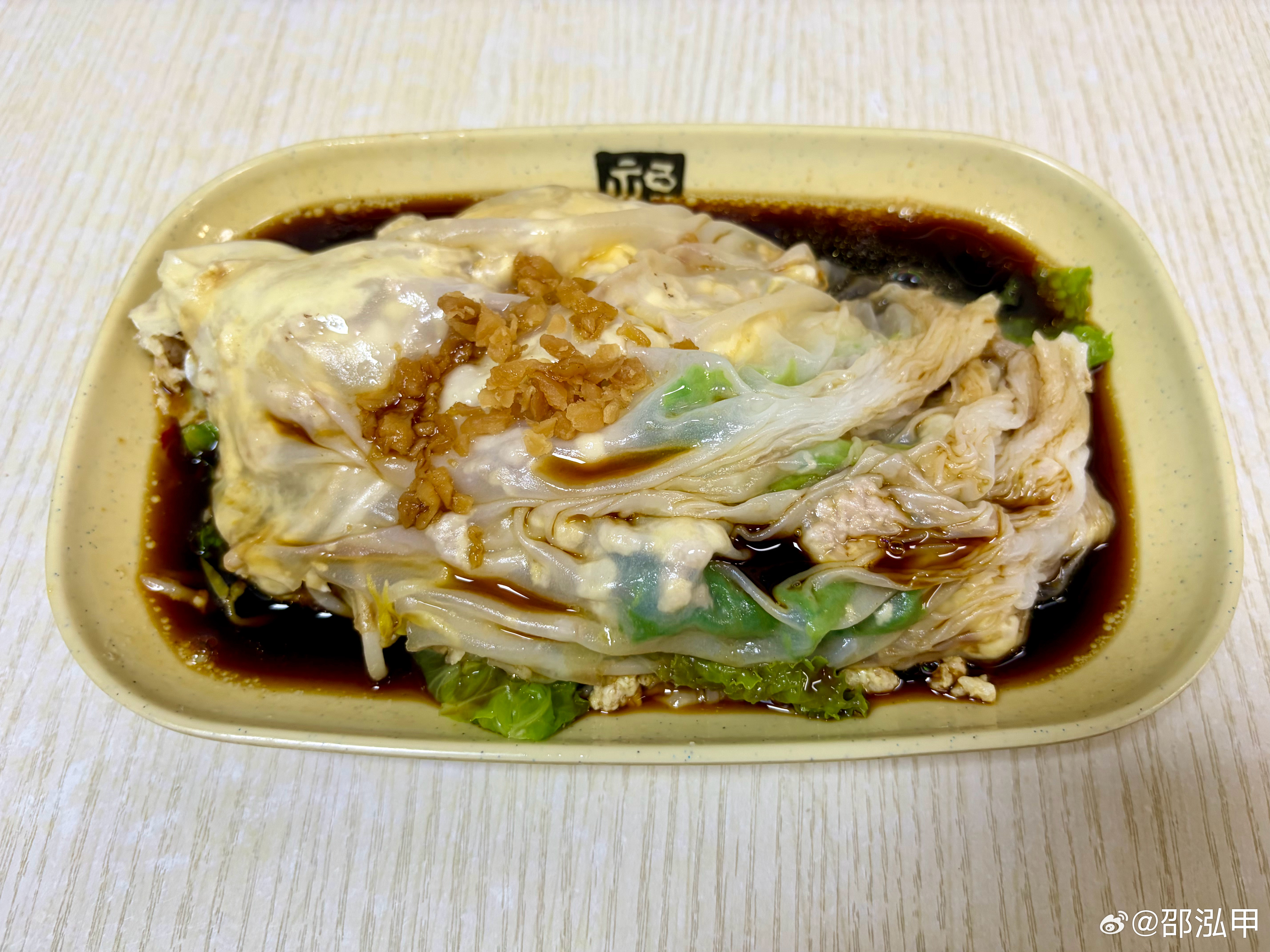 汕头巷子随便一家肠粉都不错，这几年汕头美食火了也是必然，互联网时代只要自身有料，