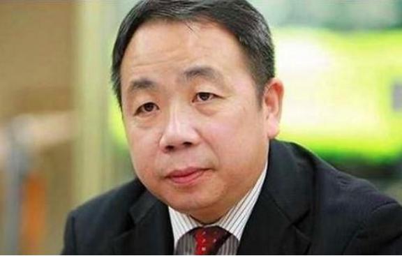 “作为一个中国人我深感抱歉!”“钓鱼岛的归属权属于日本!中国应该立即放弃对钓鱼岛