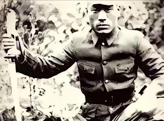 大家都以为刘书旺是个彻头彻尾的软骨头汉奸。
他在1940年的山东乐陵县城里横着