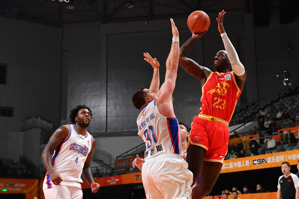 CBA俱乐部杯：广厦逆转拿下两连胜，3支NBL球队全负