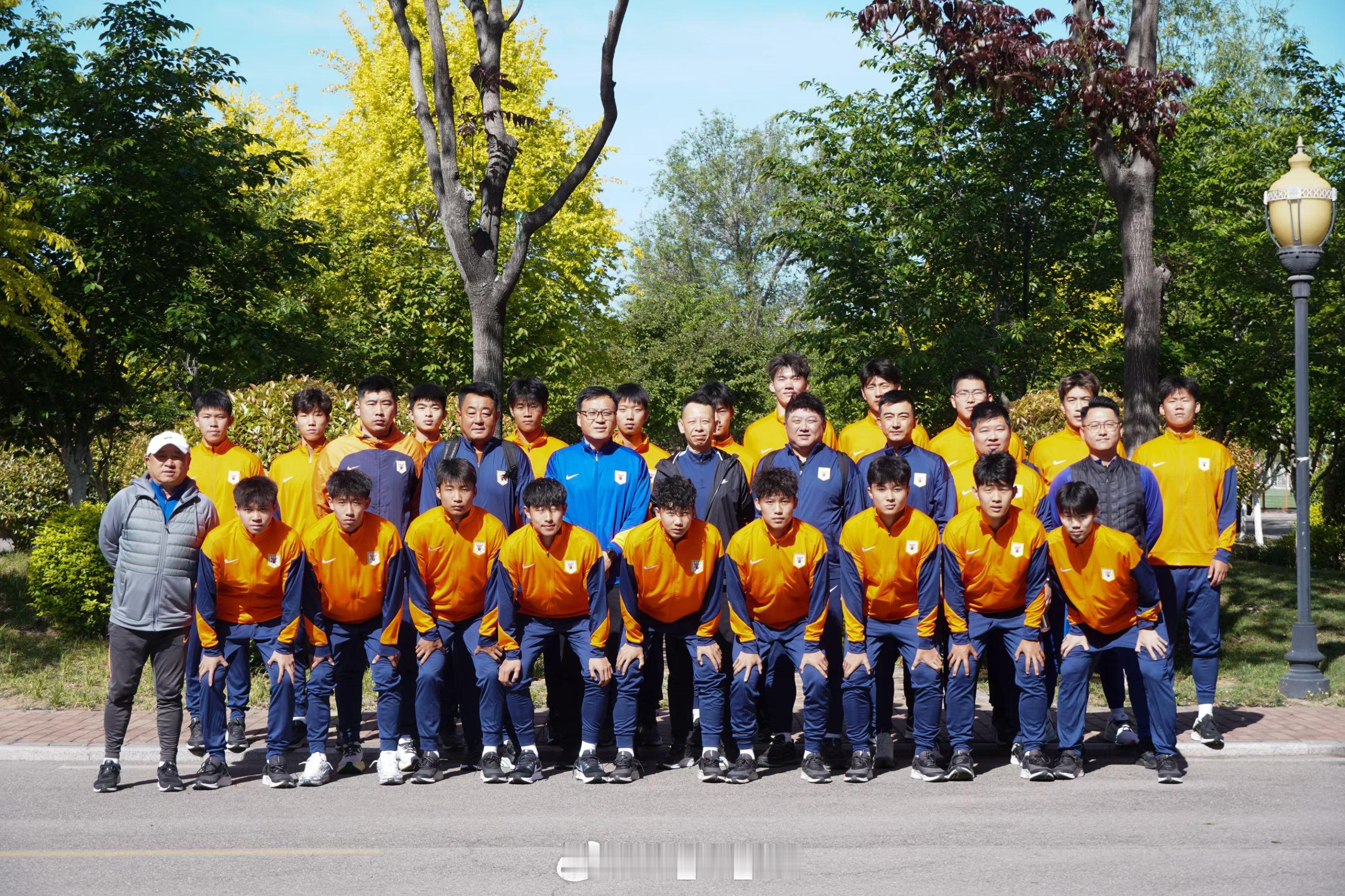 出征U20联赛自由橙山东泰山鲁能青训