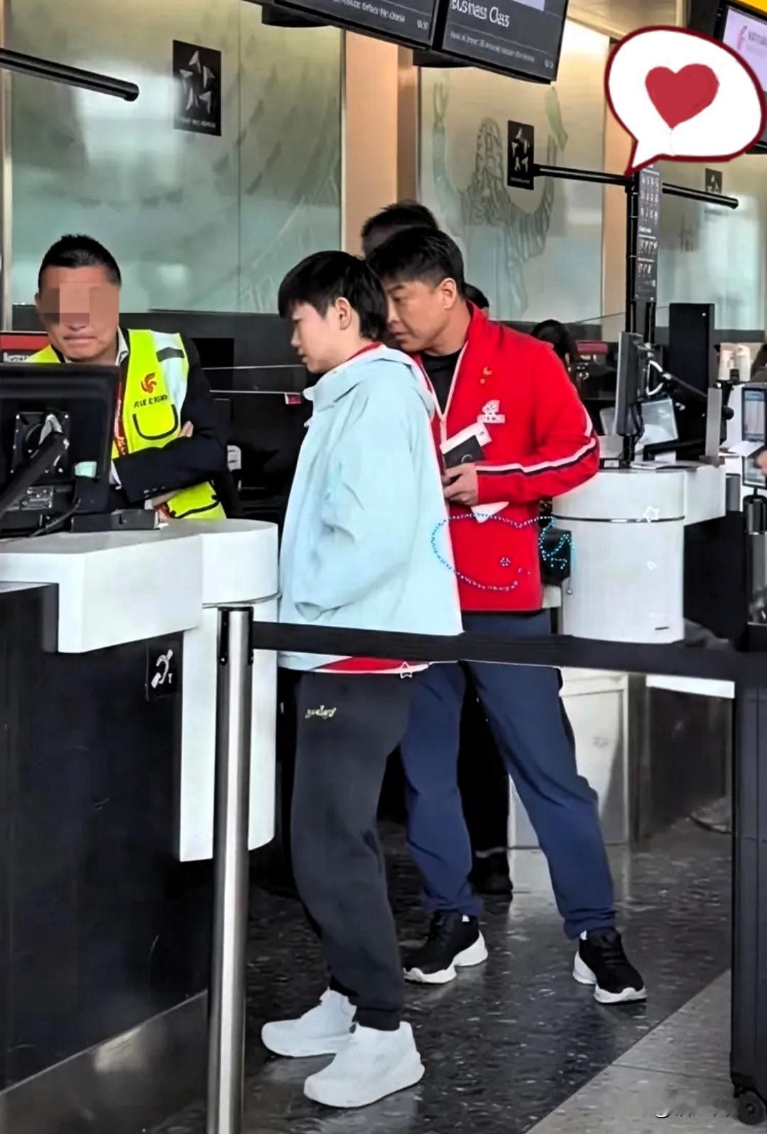 这才是真正的一家人，这份默契，正是国乒一直赢下去的底气。

2026年5月12日