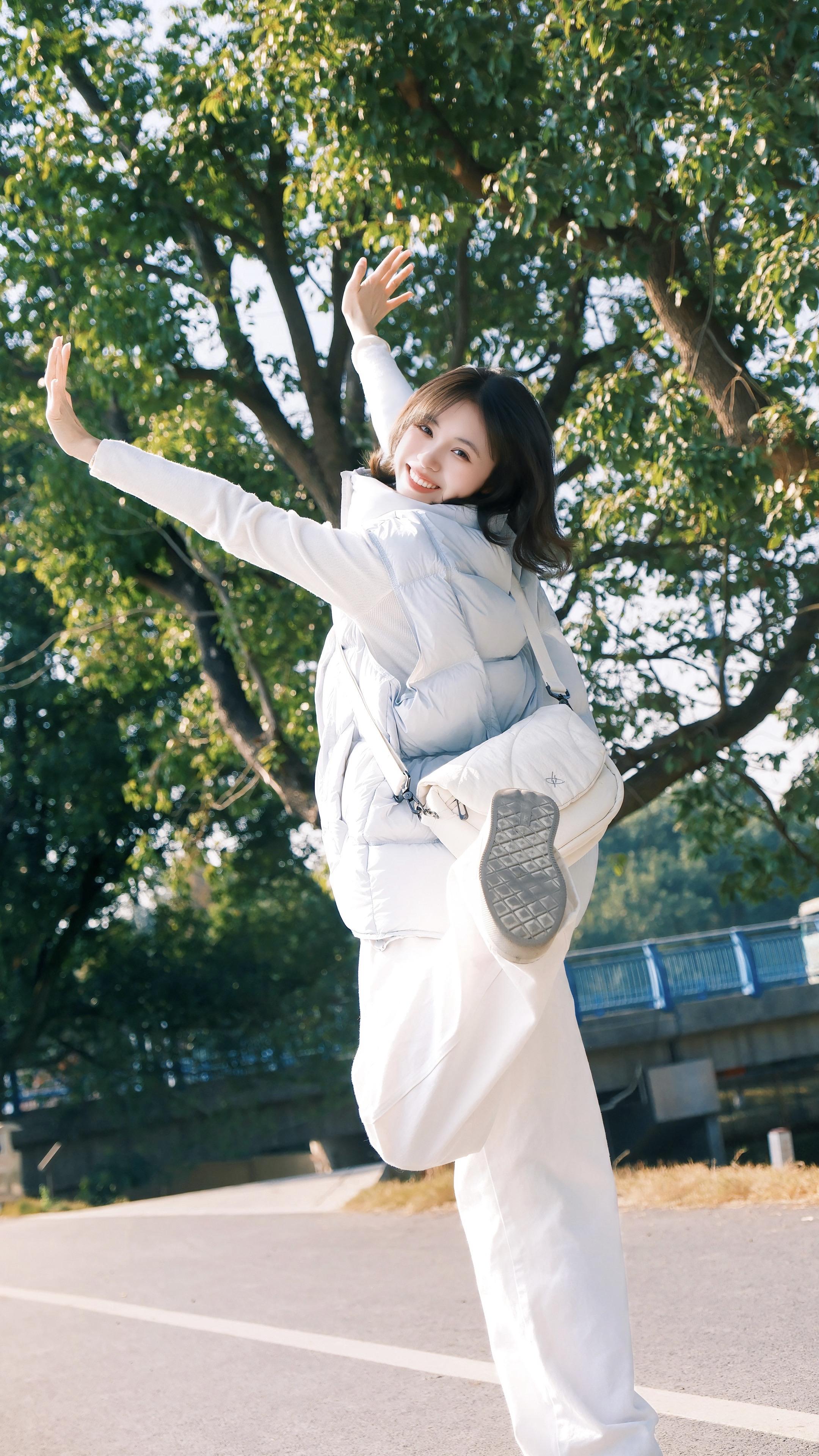 生动比漂亮更重要✨。富士机内参数 滤镜：NC 白平衡：白色优先 曲线...