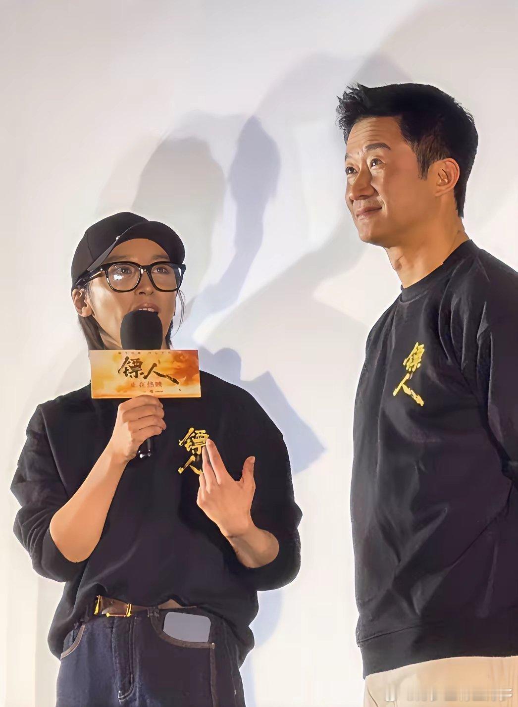 还是真夫妻好磕啊谢楠最近现身镖人路演讲了一段话，吴京直接泪目了，她说“吴京和她分