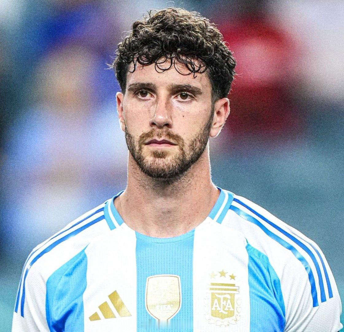 马科斯·塞内西：“我全心全意地做出了代表阿根廷而不是意大利的决定。我相信代表我的